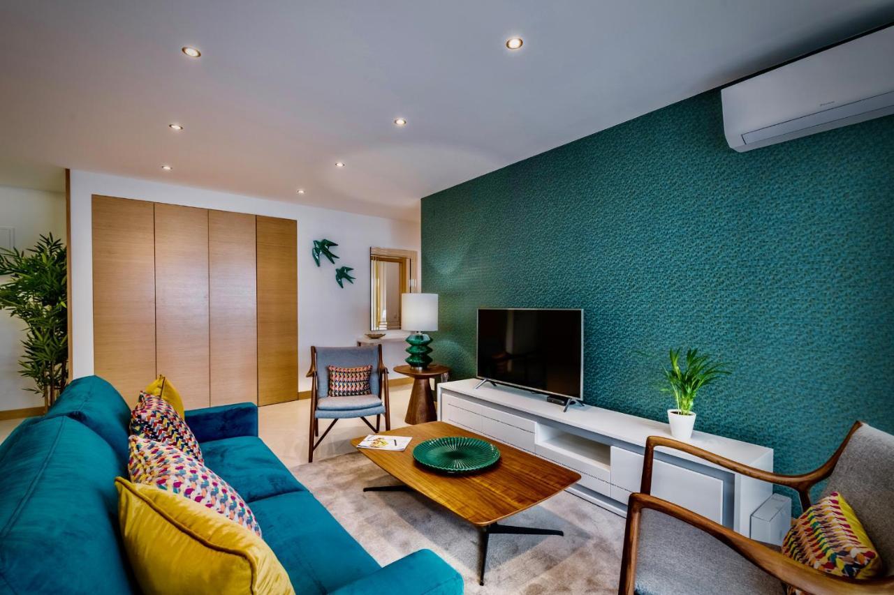 Coolhouses Lagos, 2 Bed Stylish City Flat, Rooftop Shared Pool, Clayheart Esterno foto