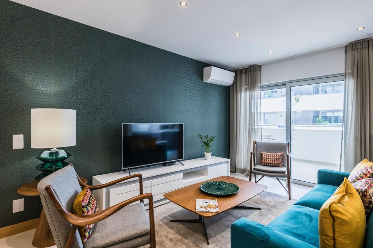 Coolhouses Lagos, 2 Bed Stylish City Flat, Rooftop Shared Pool, Clayheart Esterno foto