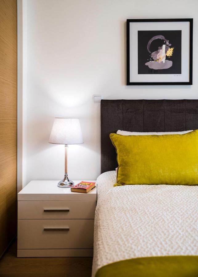 Coolhouses Lagos, 2 Bed Stylish City Flat, Rooftop Shared Pool, Clayheart Esterno foto