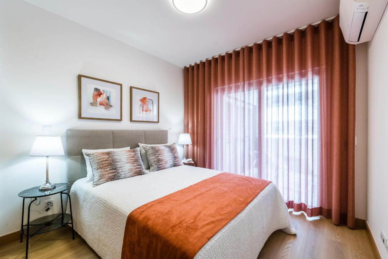 Coolhouses Lagos, 2 Bed Stylish City Flat, Rooftop Shared Pool, Clayheart Esterno foto